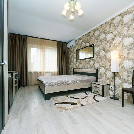 Poznyaky Apartments Patriotika Kiew Exterior foto